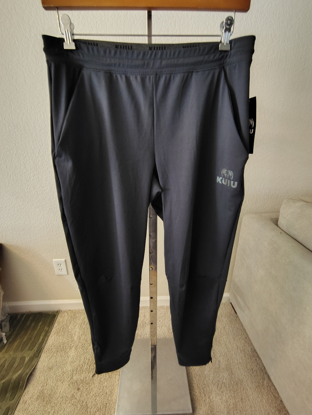 Nwt KUIU Hunting Pants Mens Black Pursuit Tech Zip Ankle Jogger Large